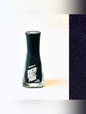 ⭐️5 For 25⭐️ Sally Hansen Insta Dri x GLAAD Nail Polish 746 Bold Rush